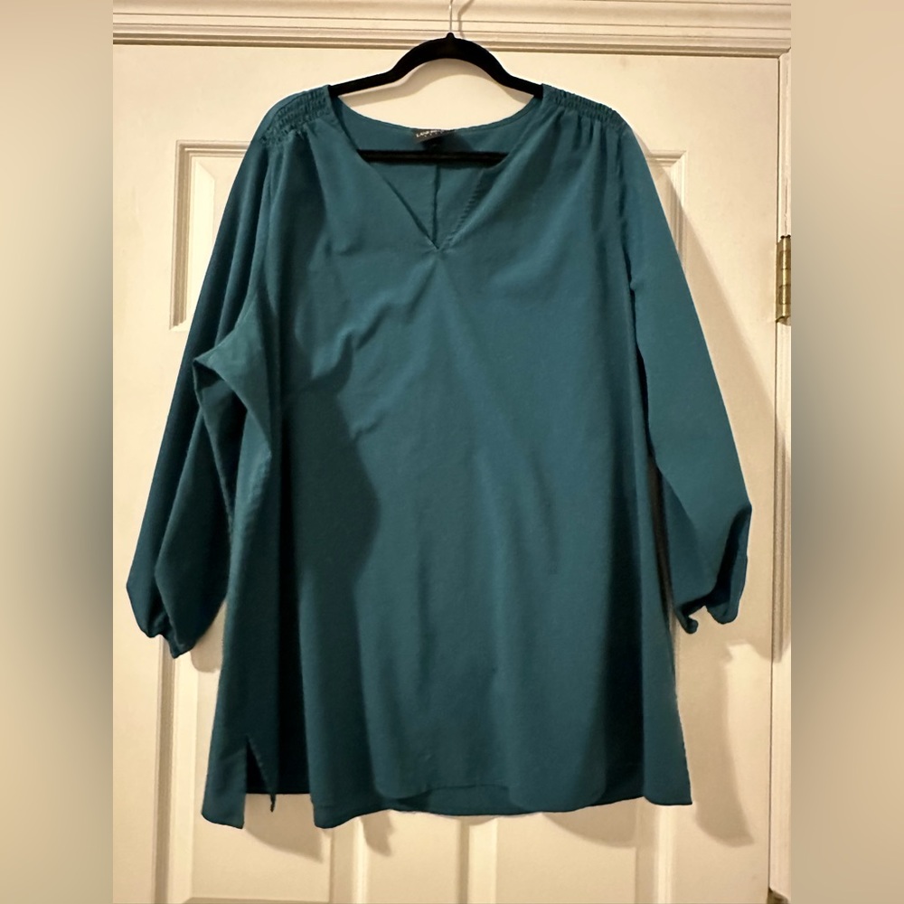 Green Lane Bryant Long Sleeved Size 22 Top